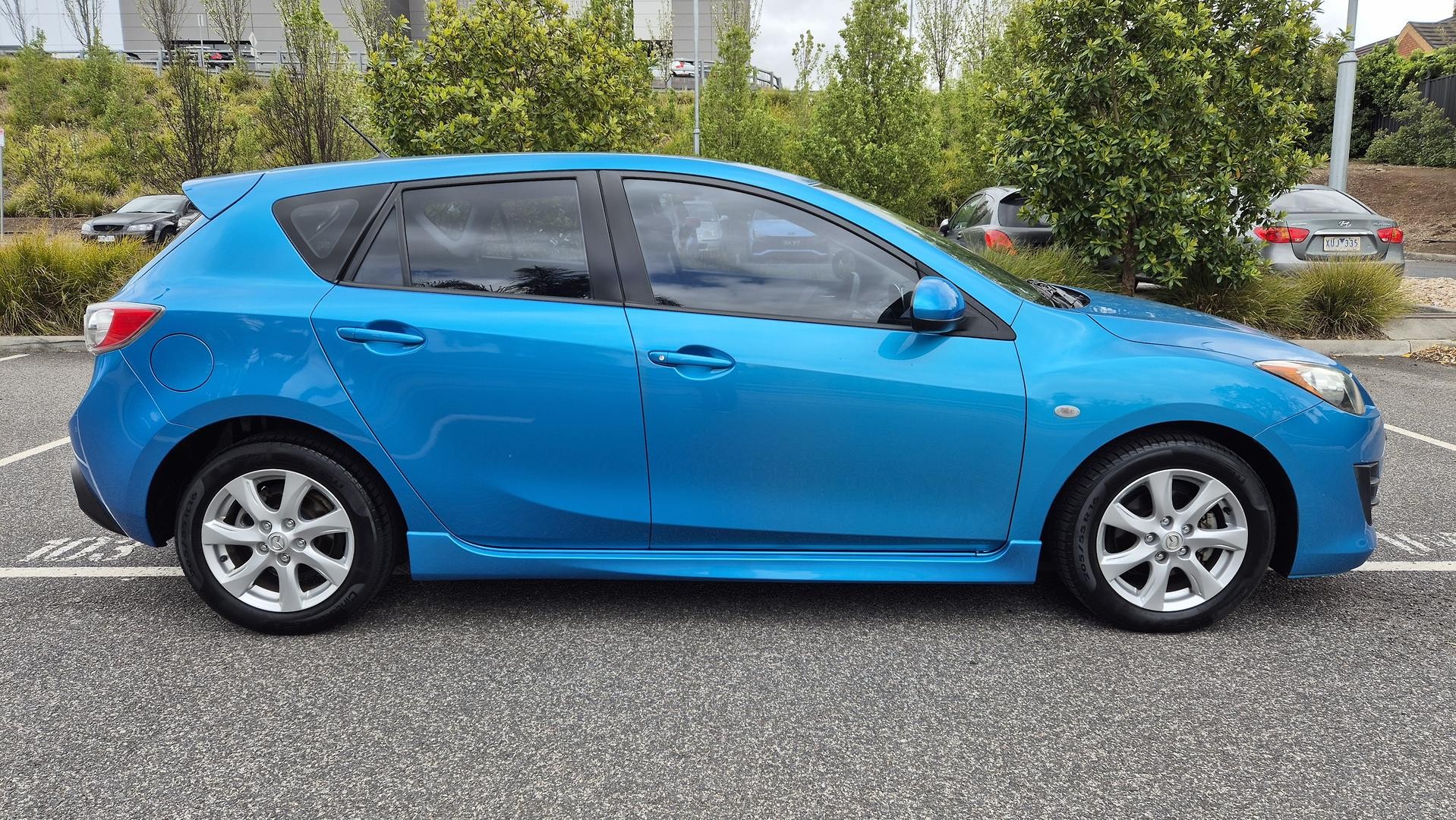 Mazda 3 image 3