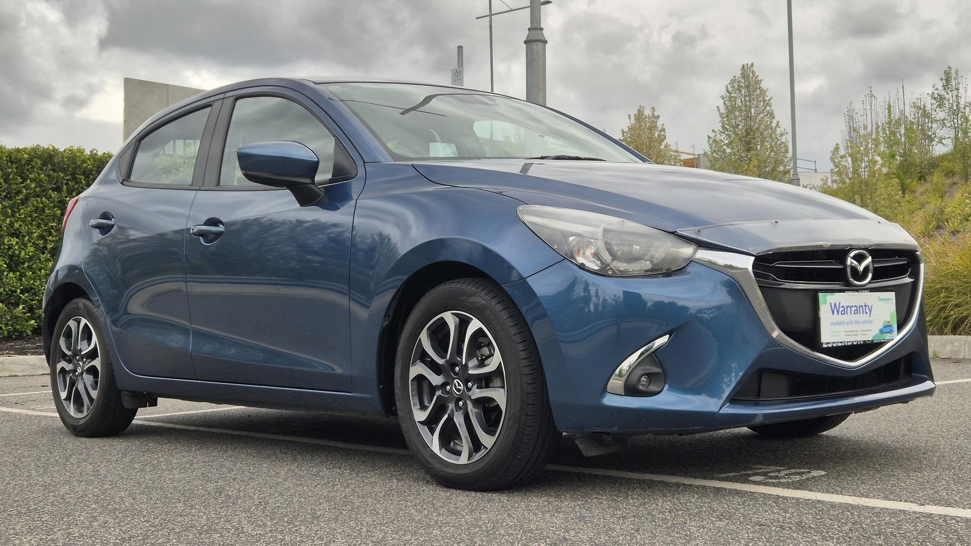 Mazda 2 image 2