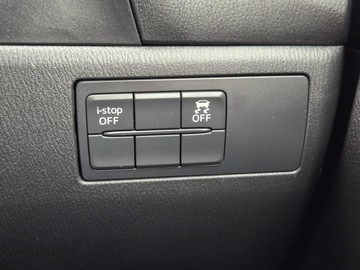 https://dvg-vehicle-assets.s3.amazonaws.com/W012309/5e7xsece7hwgllciq7vj5q5yo.jpg