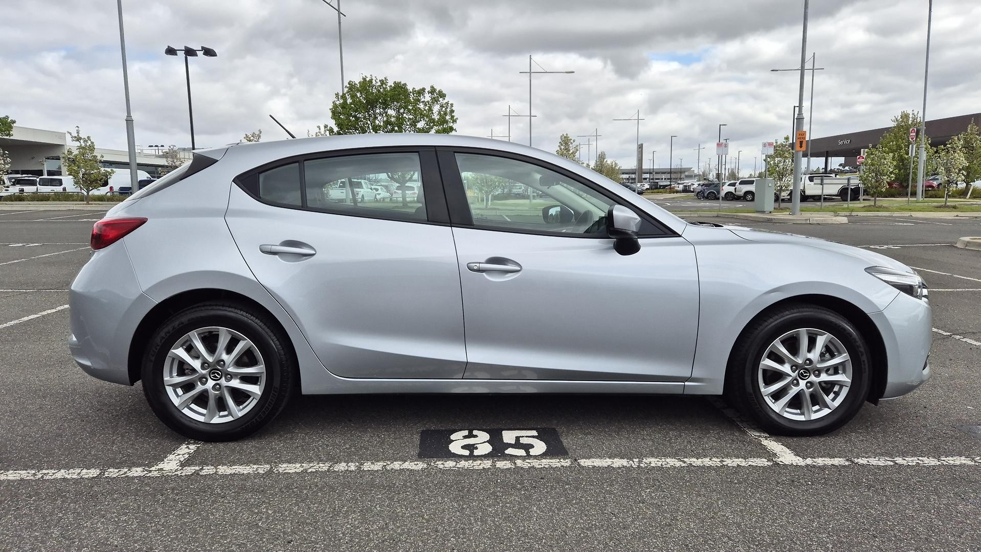 Mazda 3 image 3