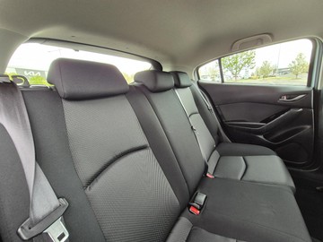 https://dvg-vehicle-assets.s3.amazonaws.com/W012309/ckwi82suke6vnzxi4y76kl0p7.jpg
