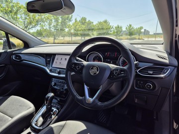 https://dvg-vehicle-assets.s3.amazonaws.com/W012310/8lblo50lcwiz957a6s0buhk92.jpg