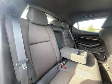 https://dvg-vehicle-assets.s3.amazonaws.com/W012315/1bgbvdyg2pkco4aew3dpjw710.jpg