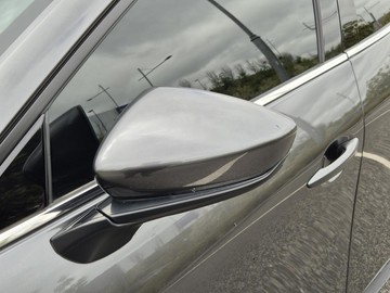 https://dvg-vehicle-assets.s3.amazonaws.com/W012327/asokxr7s44c732uzaxbmq3xa7.jpg