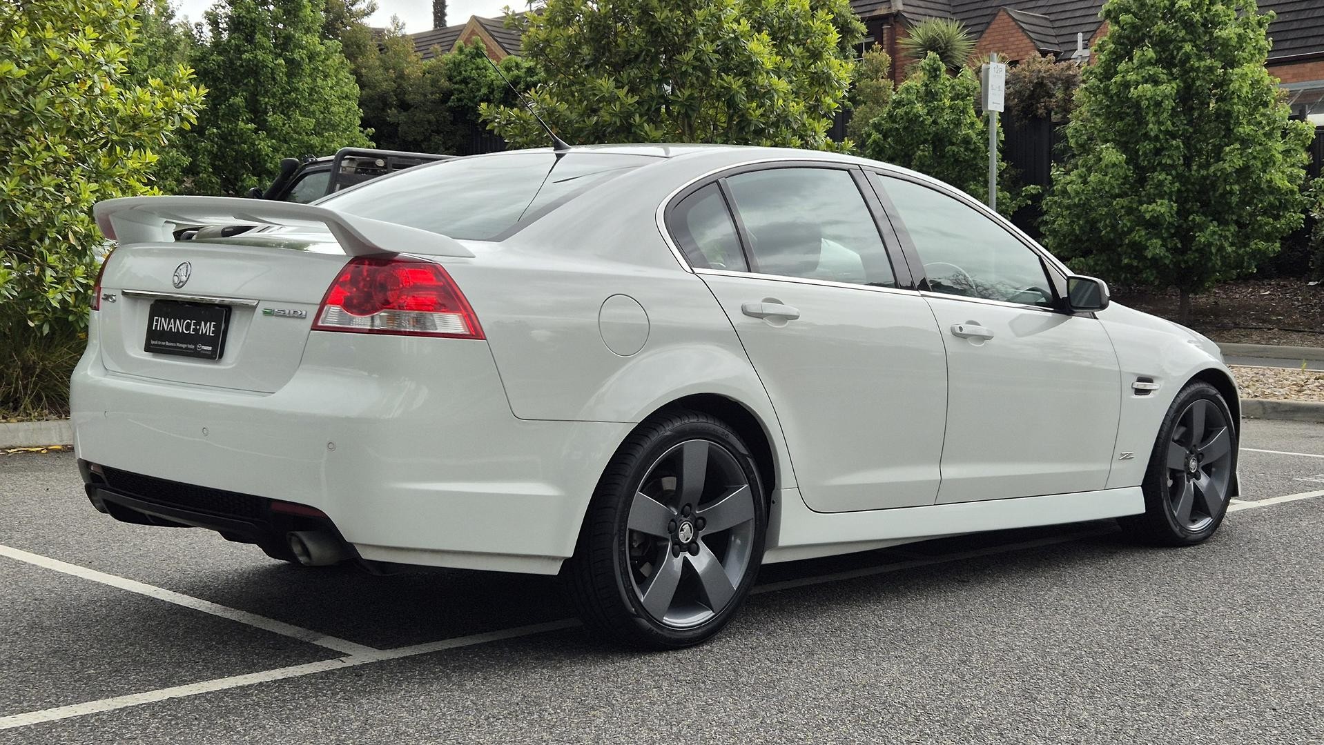 Holden Commodore image 4