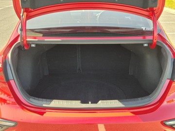 https://dvg-vehicle-assets.s3.amazonaws.com/W012388/ahz41h3wd9dhru180qairbkqq.jpg