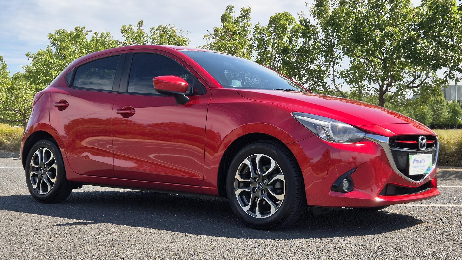 Mazda 2 image 2