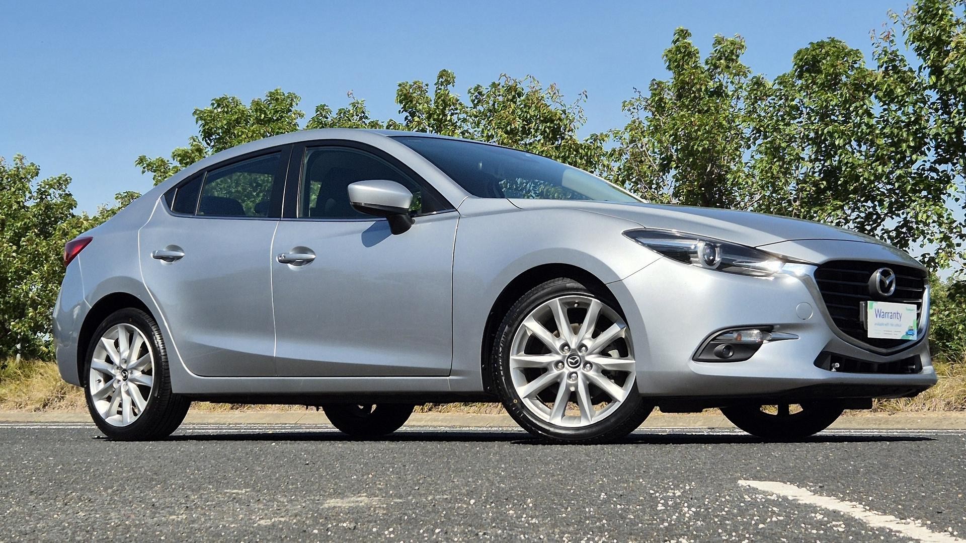 Mazda 3 image 1