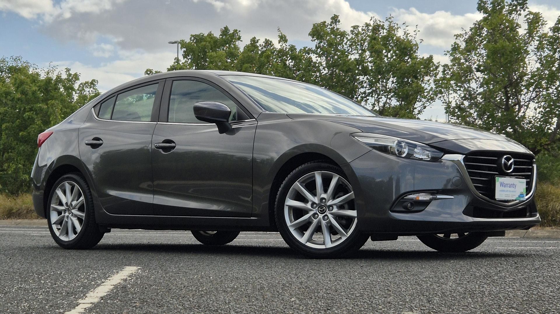 Mazda 3 image 1