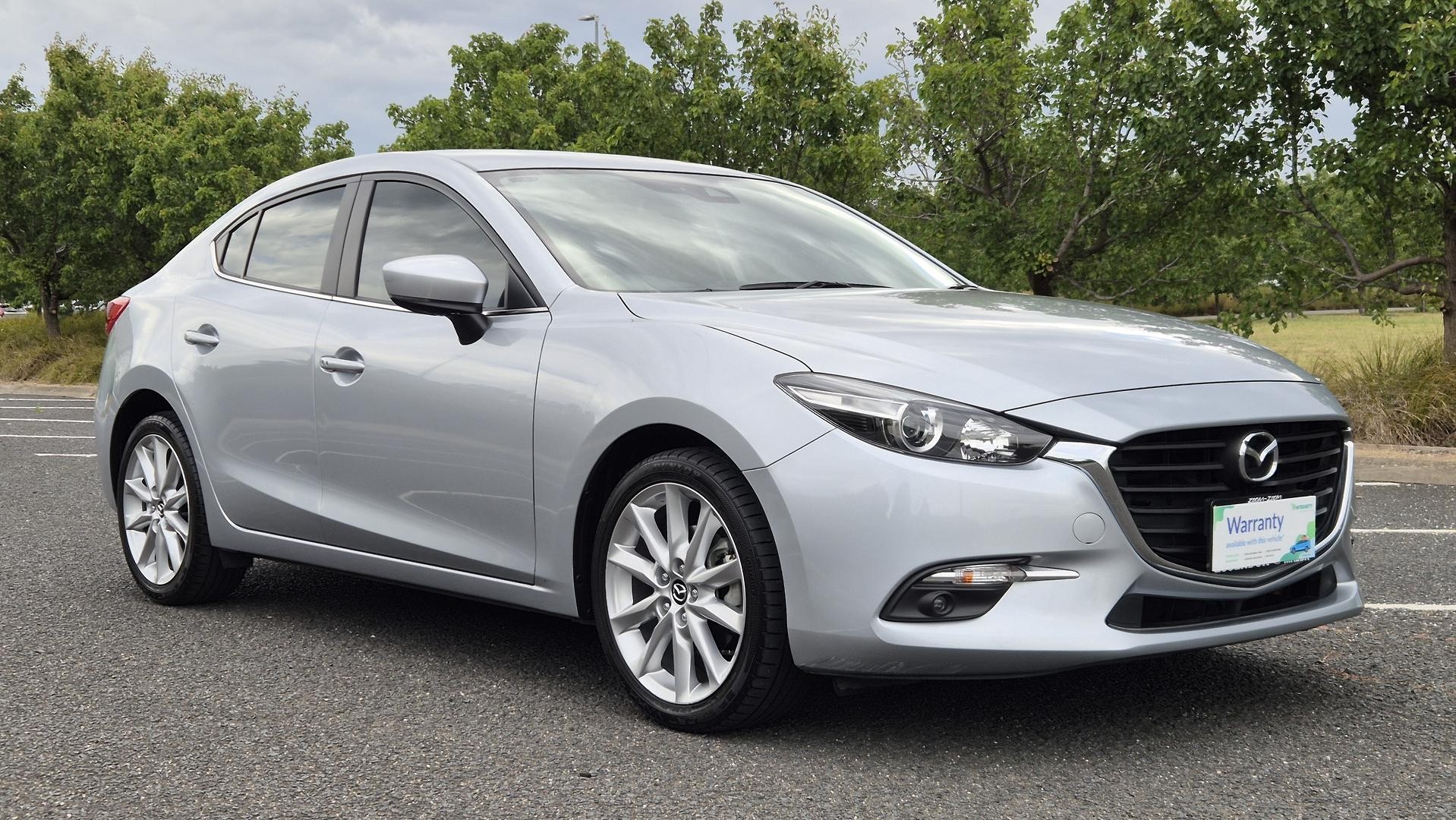 Mazda 3 image 2