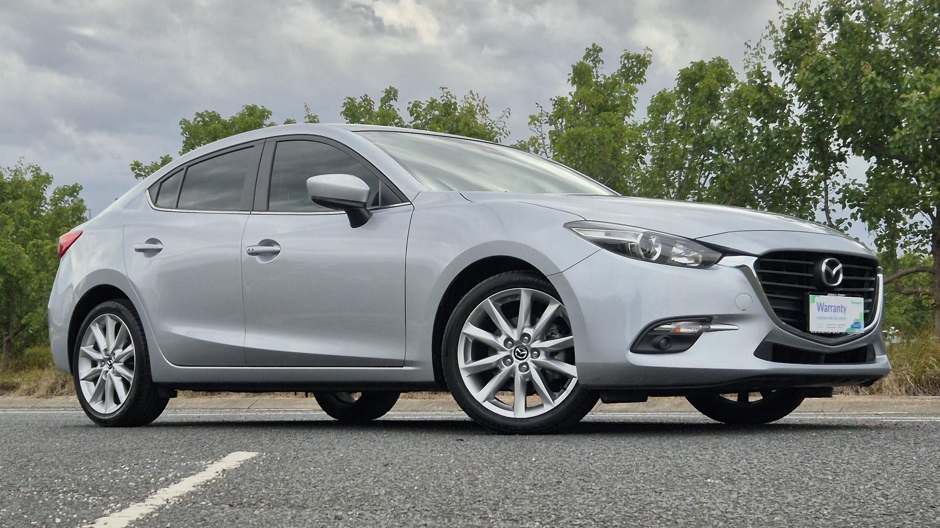 Mazda 3 image 1