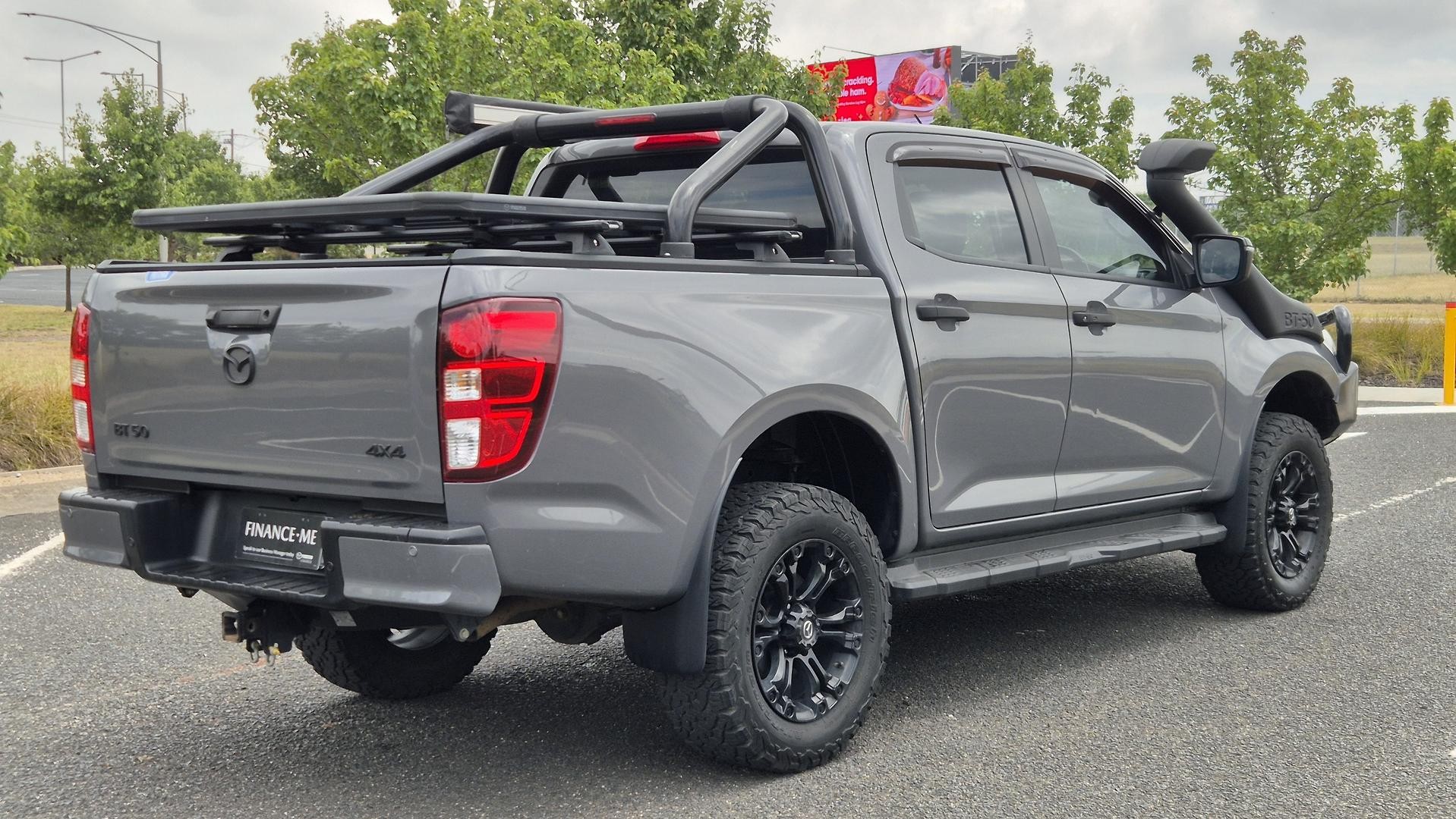 Mazda Bt-50 image 4