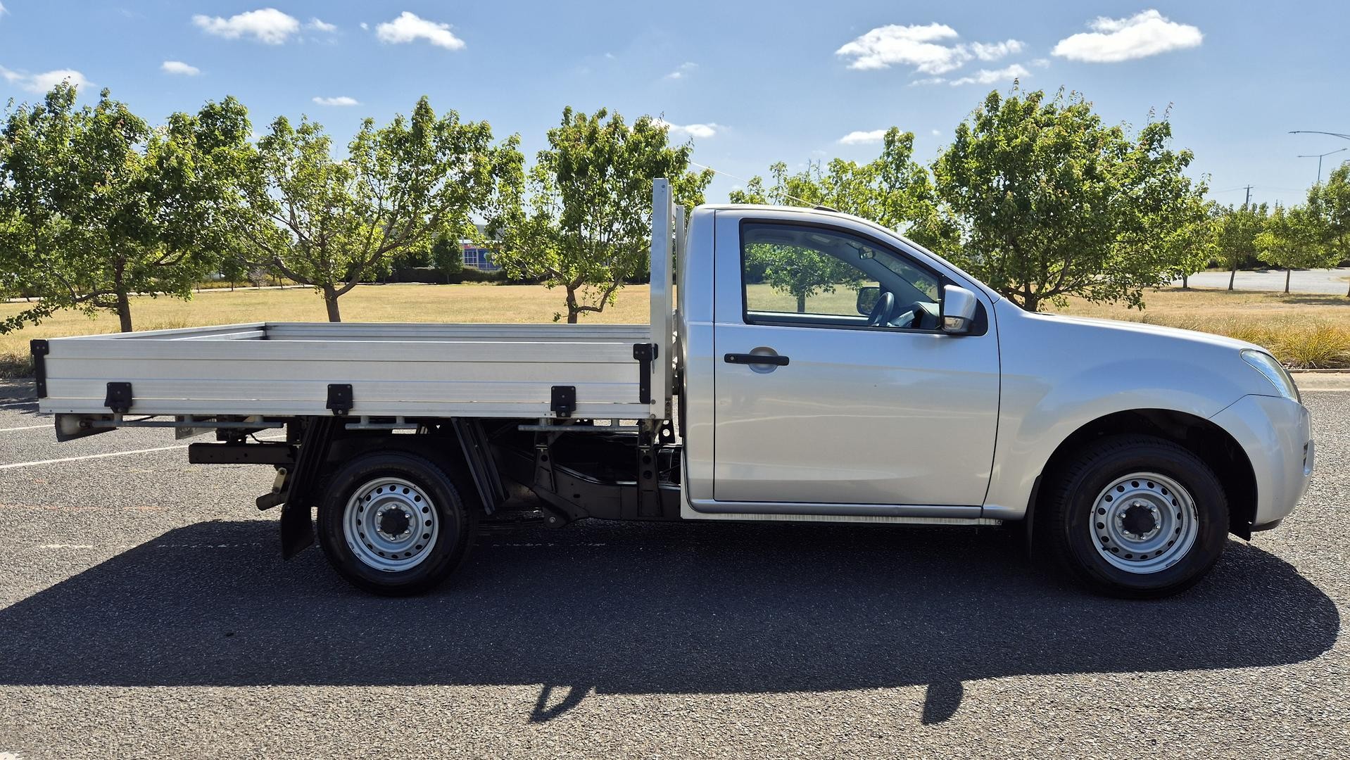 Isuzu D-max image 3