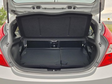 https://dvg-vehicle-assets.s3.amazonaws.com/W012583/53c89qpeko3kvwopl73lt9olh.jpg