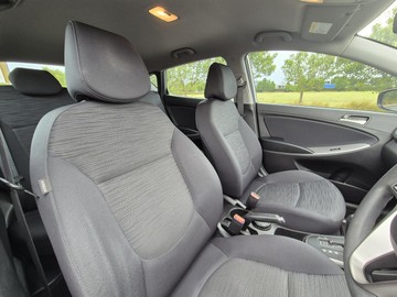 https://dvg-vehicle-assets.s3.amazonaws.com/W012583/94uaffdd58lipaeqb5z5h56md.jpg