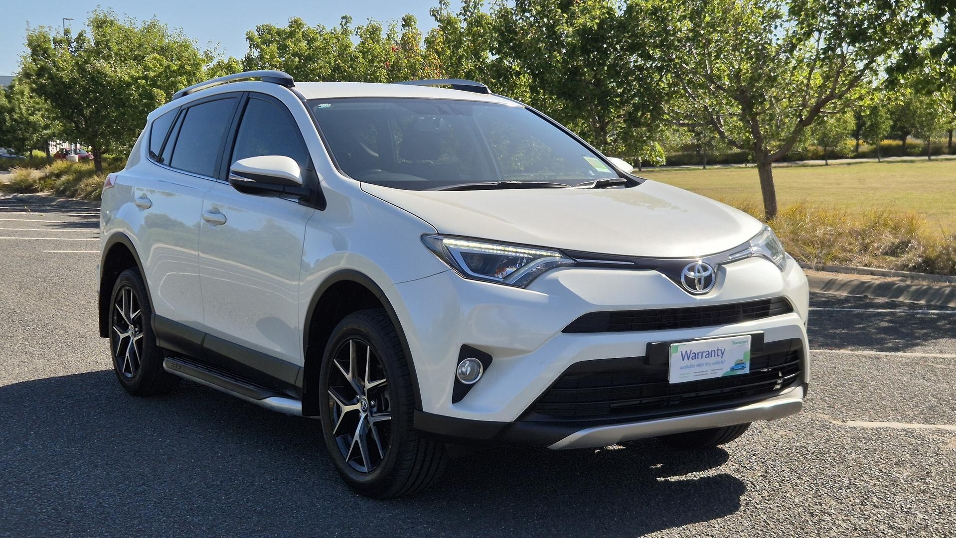 Toyota Rav4 image 2