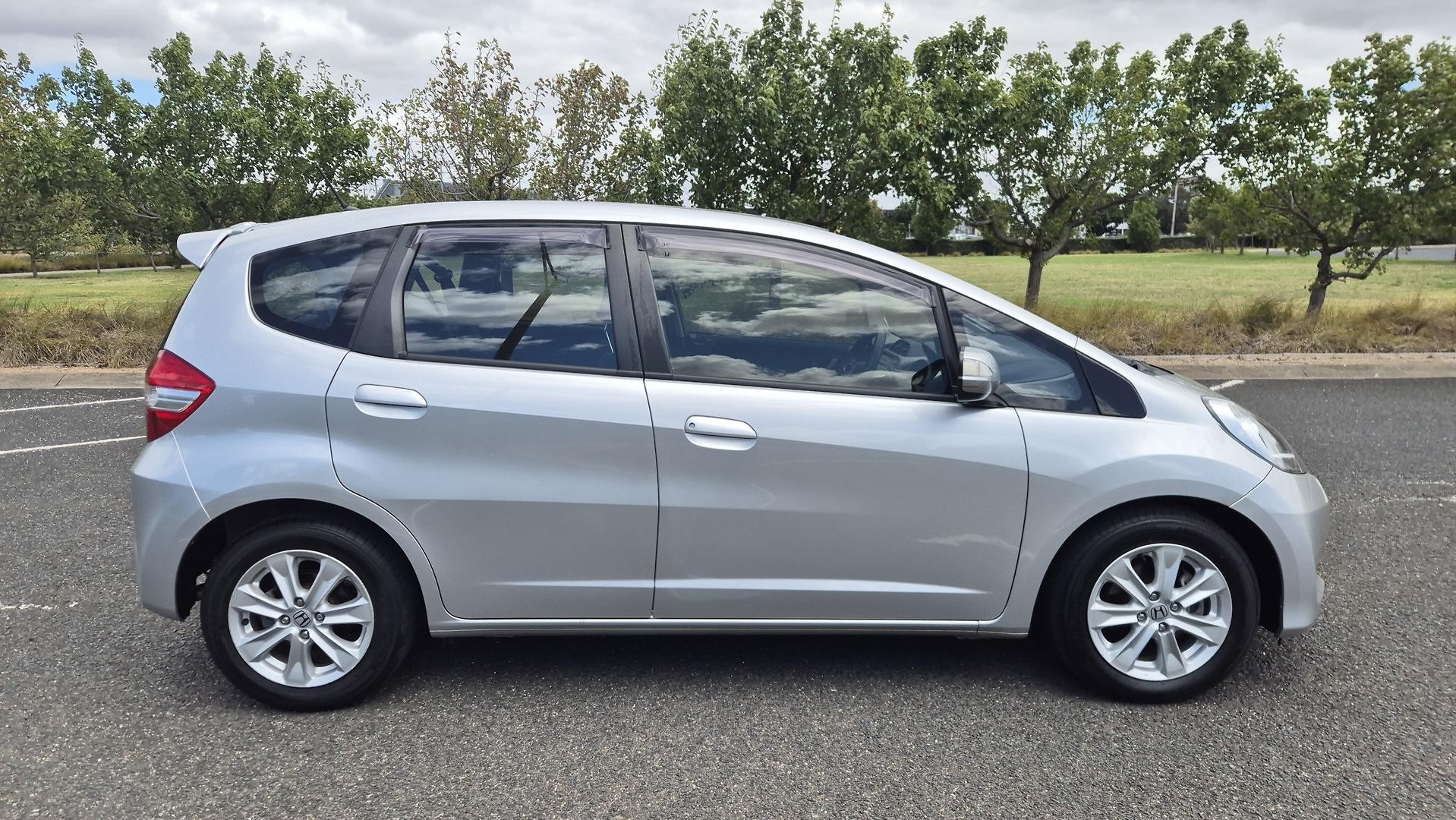 Honda Jazz image 3