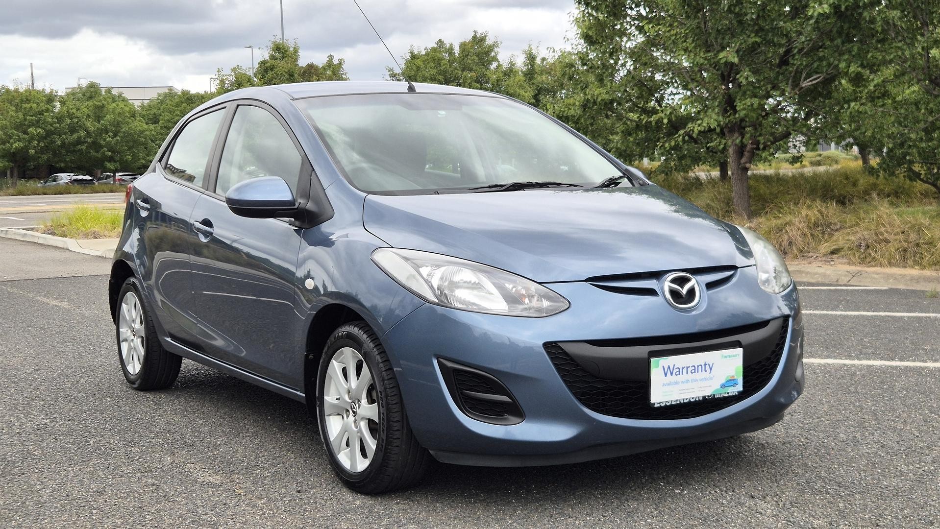 Mazda 2 image 2