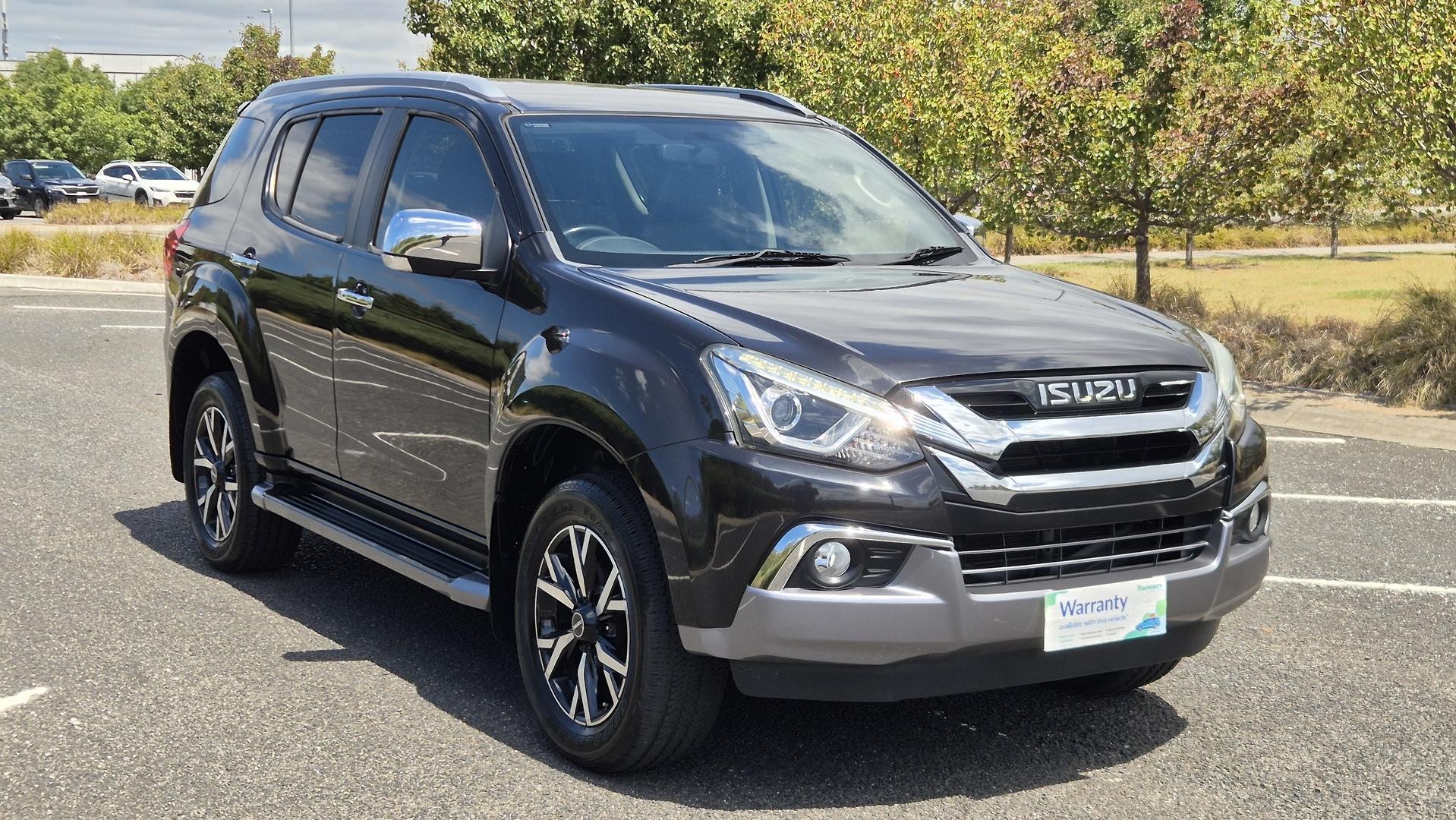 Isuzu Mu-x image 2