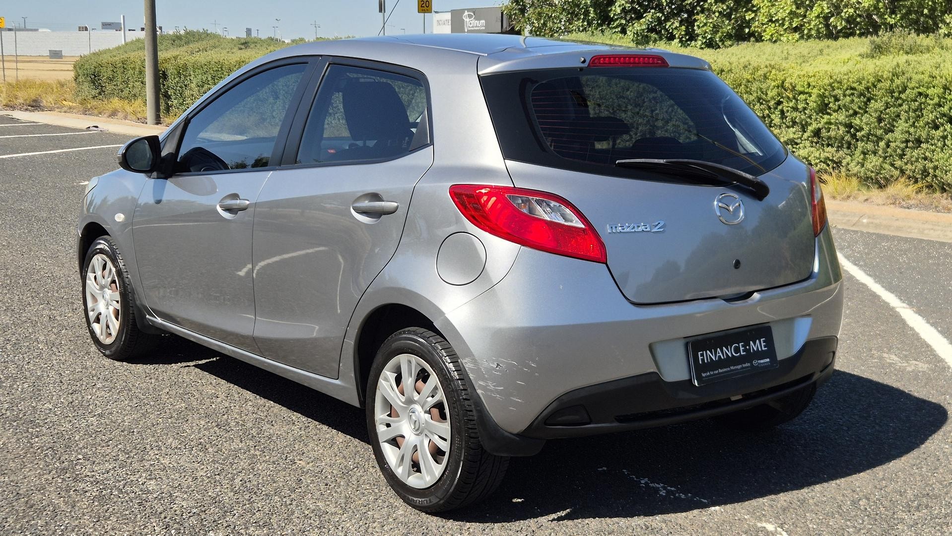 Mazda 2 image 4