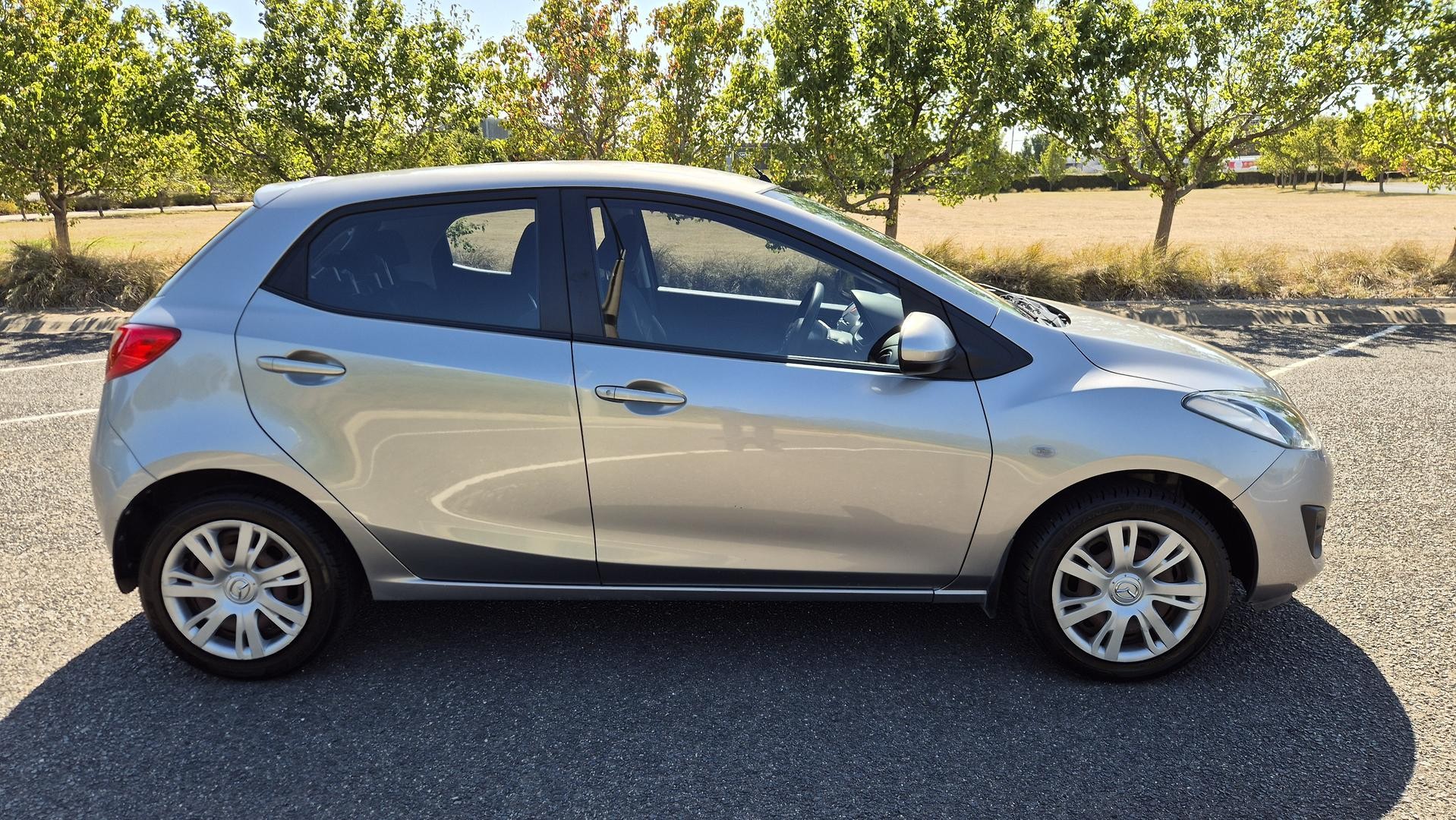 Mazda 2 image 3