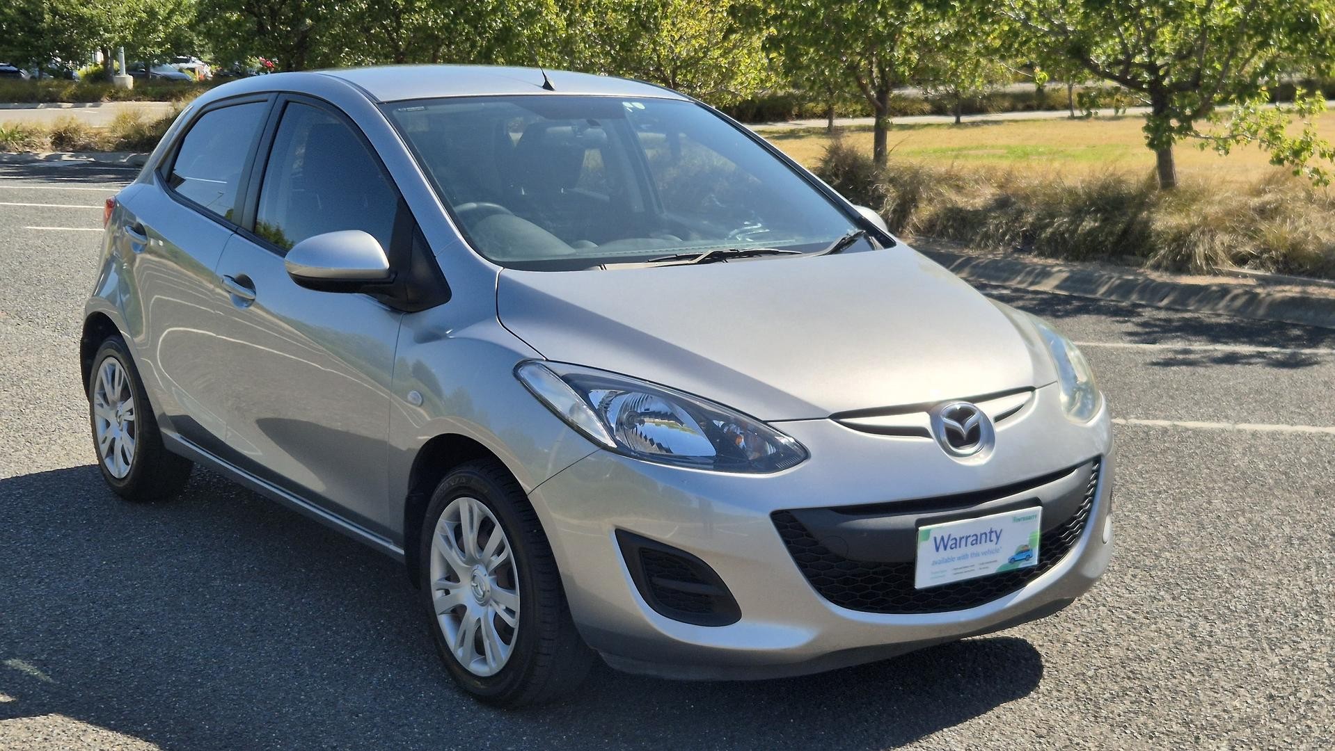 Mazda 2 image 2