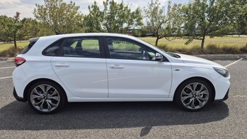 https://dvg-vehicle-assets.s3.amazonaws.com/W012833/642hdbv0g2wj4nx1b25vngnx7.jpg