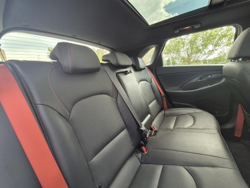 https://dvg-vehicle-assets.s3.amazonaws.com/W012833/6eqxf3cj43okoplzvsbq13qrz.jpg