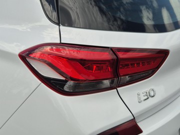 https://dvg-vehicle-assets.s3.amazonaws.com/W012833/829wi3ldk6lw9p7eadeynt8p3.jpg