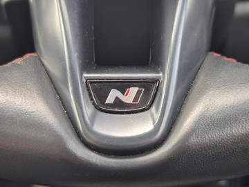 https://dvg-vehicle-assets.s3.amazonaws.com/W012833/9fd6k9s84dtbwr65j1bvd5xdh.jpg