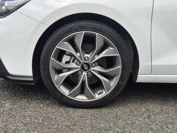 https://dvg-vehicle-assets.s3.amazonaws.com/W012833/bh2nd7js676eav02fv6feap92.jpg