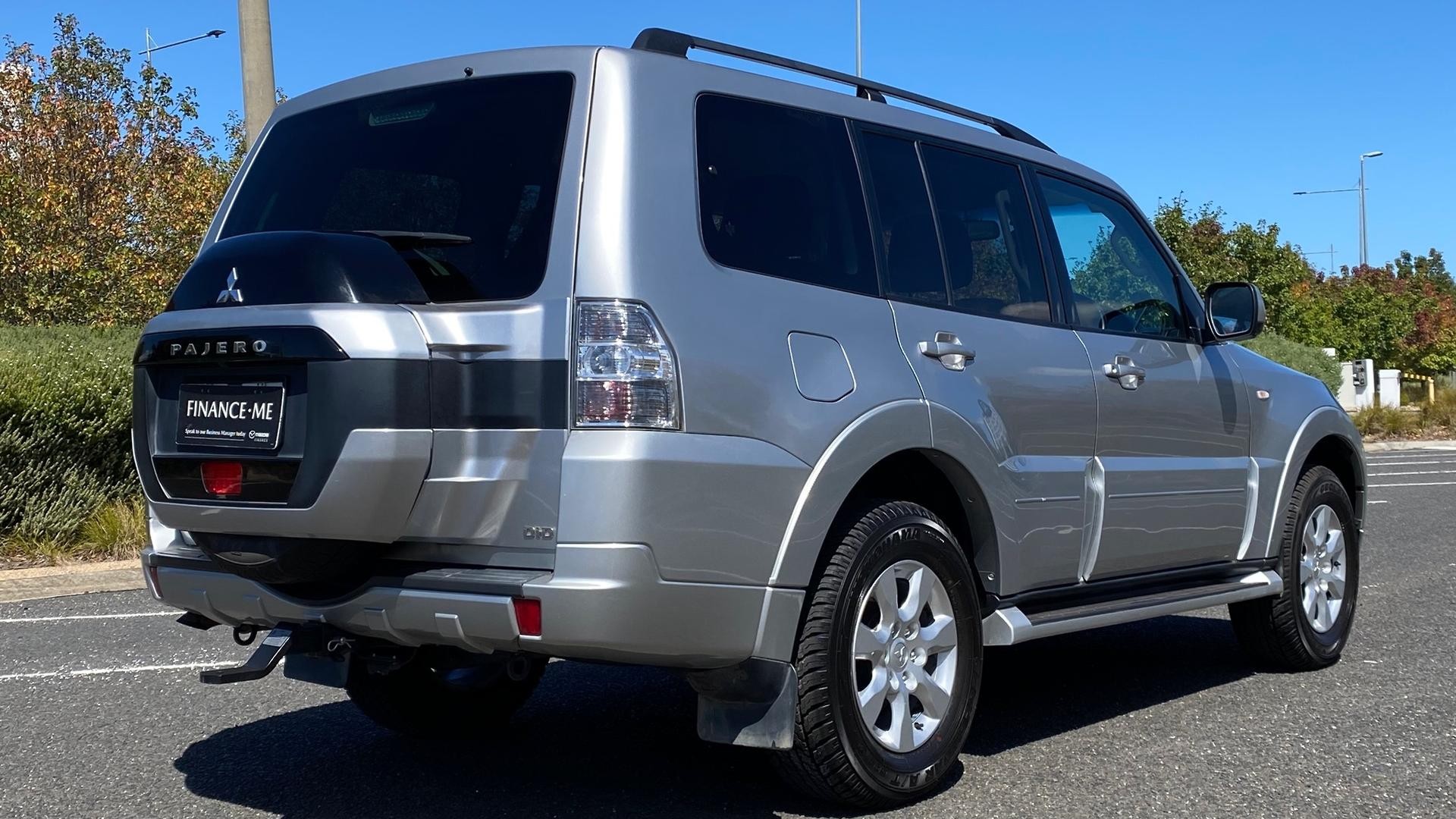 Mitsubishi Pajero image 4