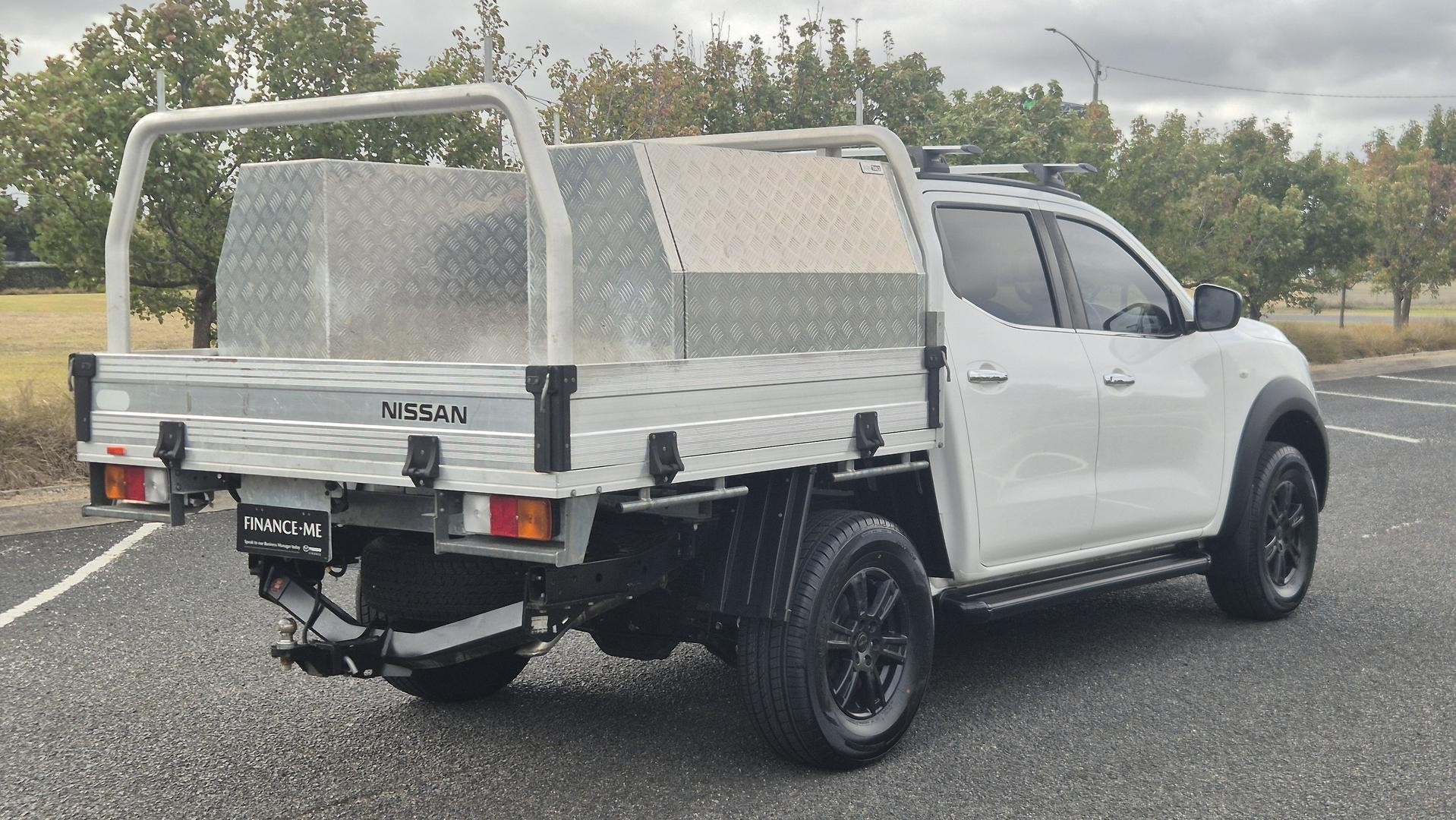 Nissan Navara image 4