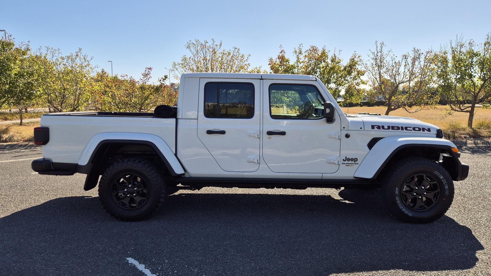 Jeep Gladiator image 3