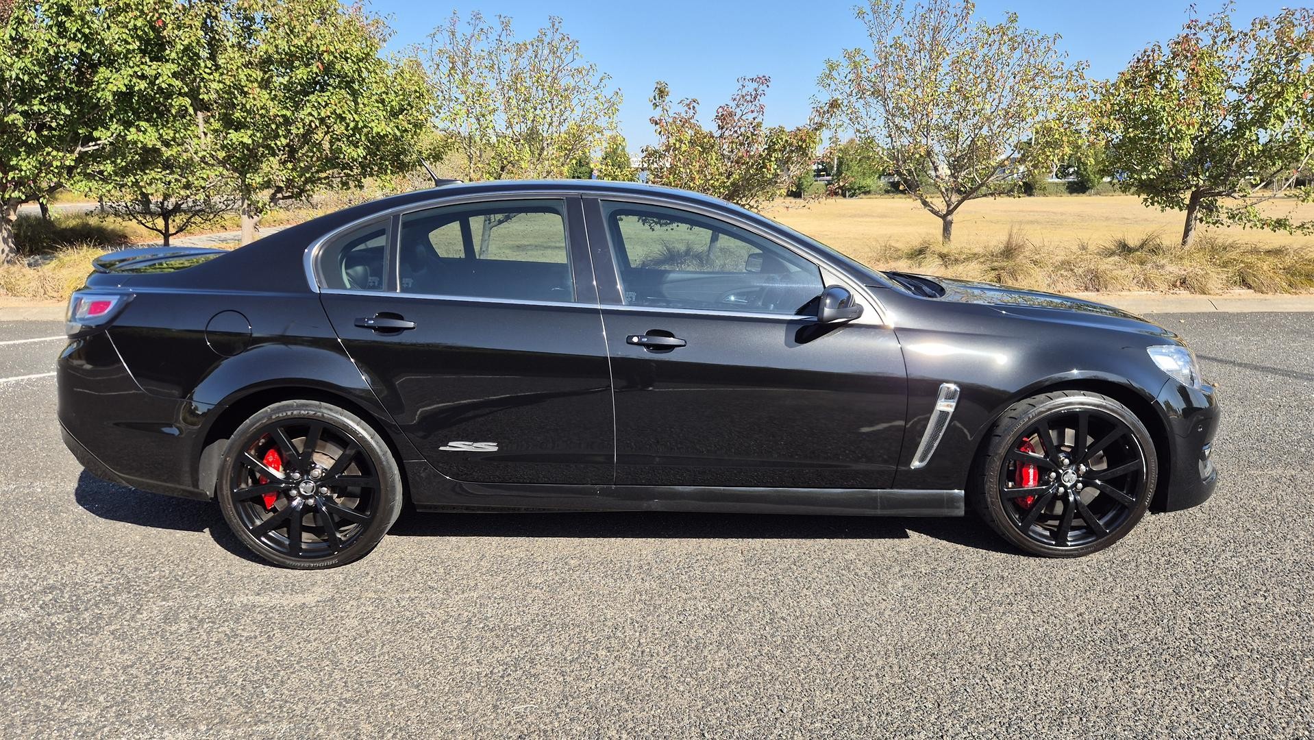 Holden Commodore image 3