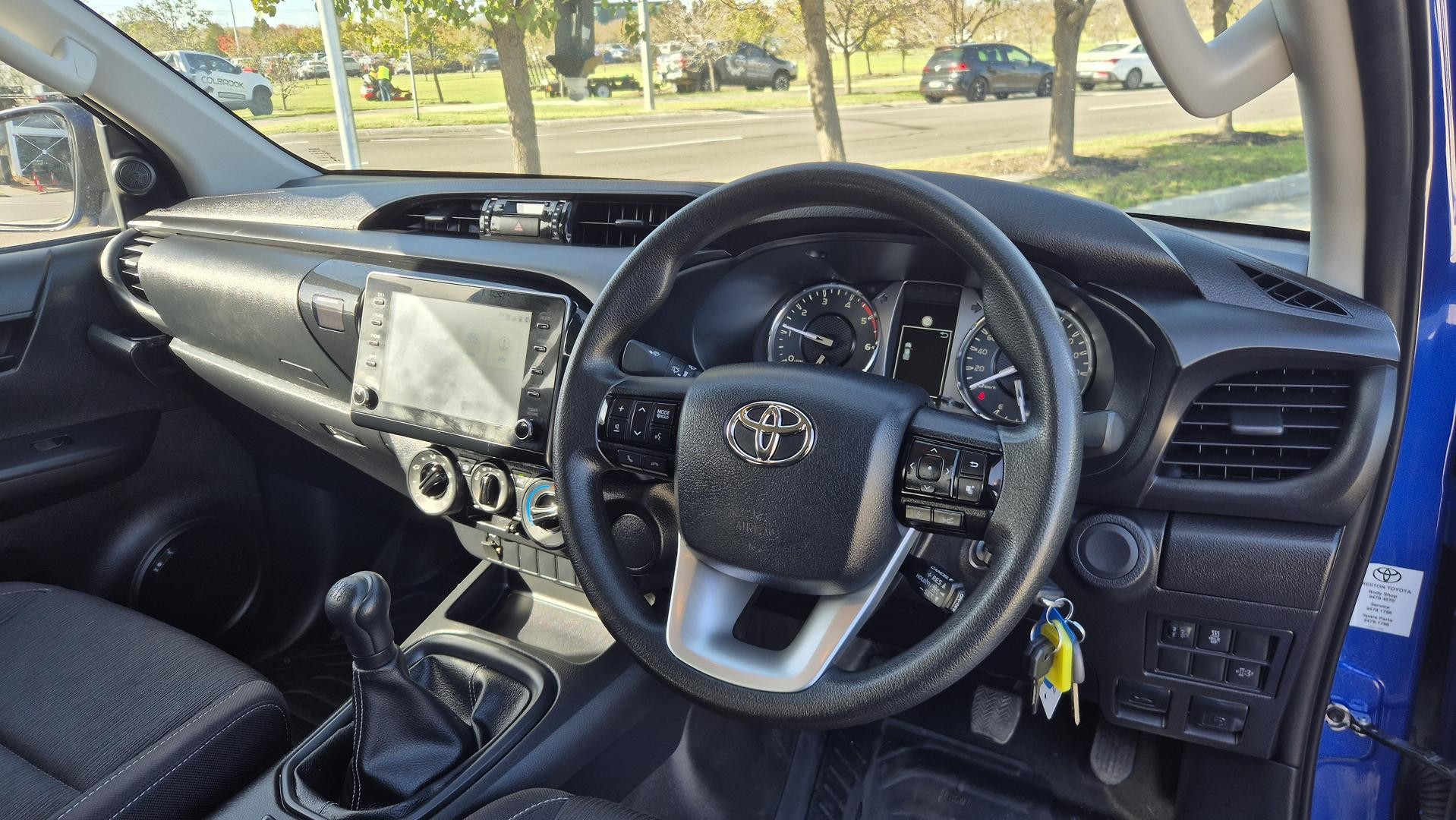 Toyota Hilux image 4