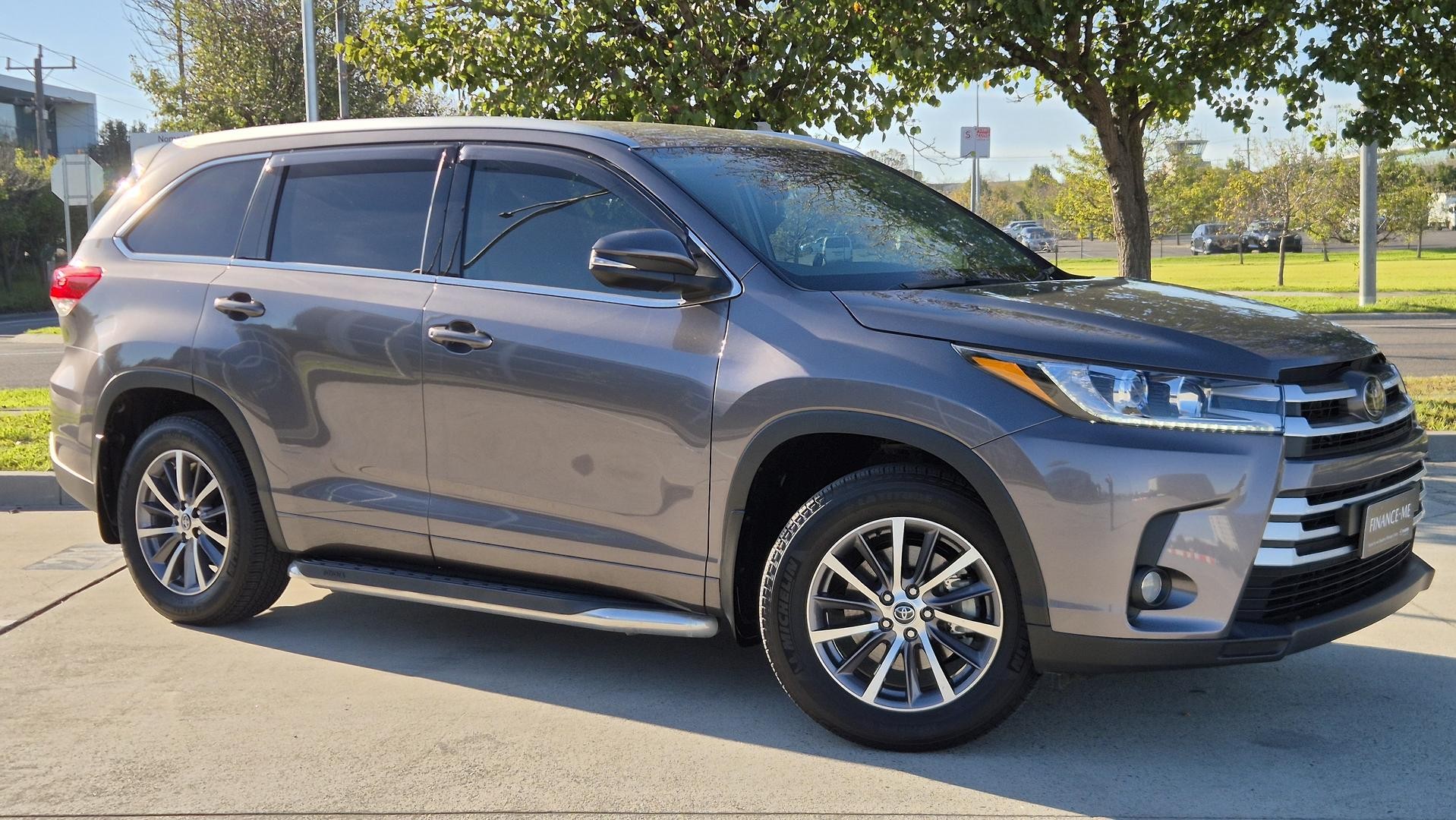 Toyota Kluger image 1