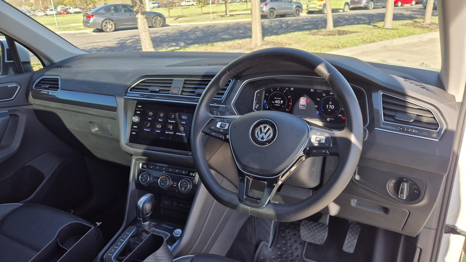 Volkswagen Tiguan image 2