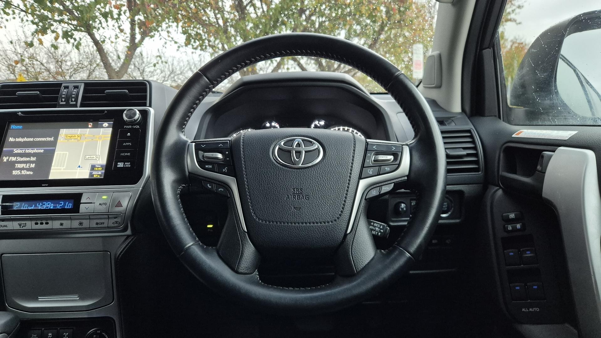 Toyota Landcruiser Prado image 4