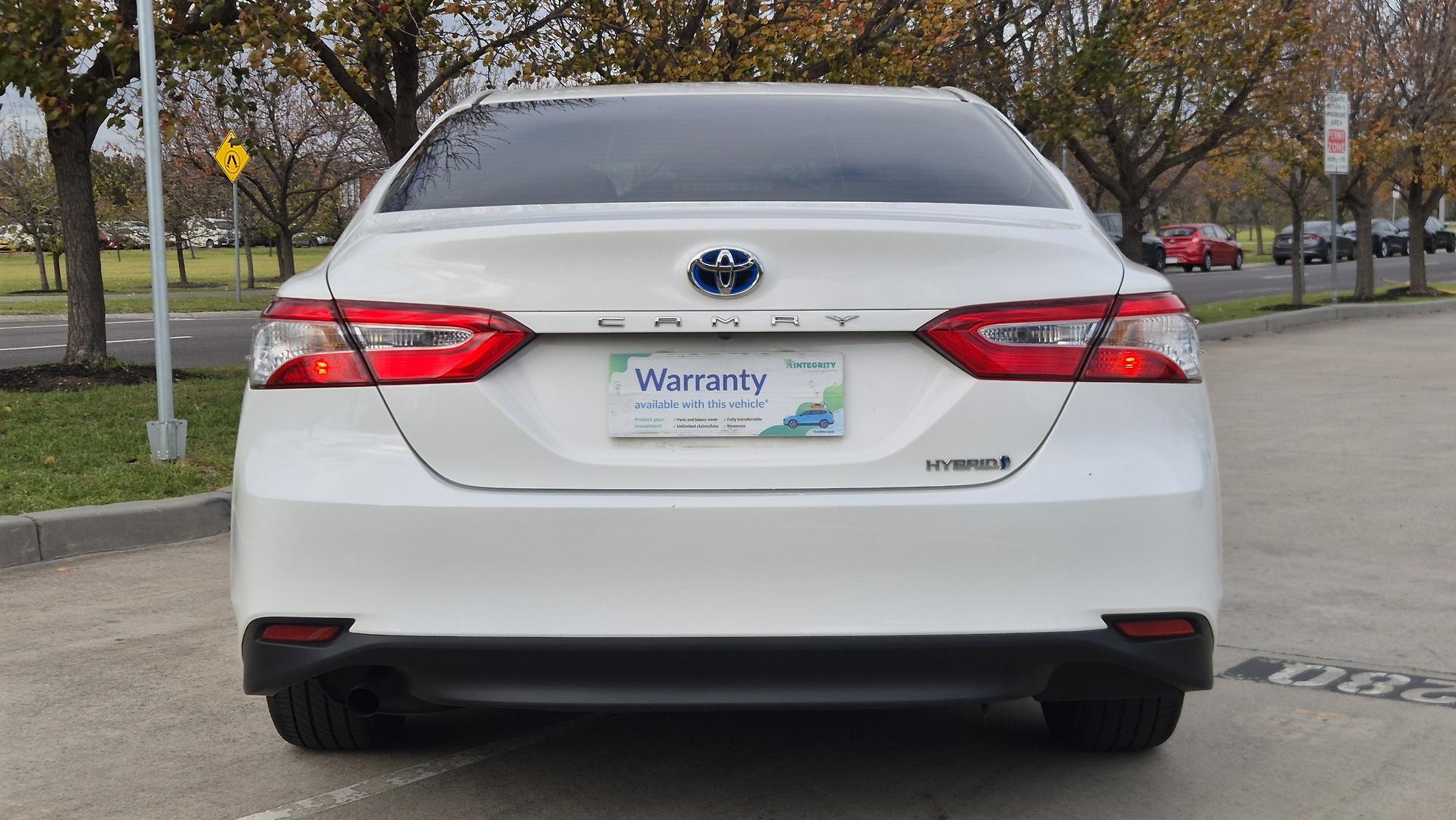 Toyota Camry image 4