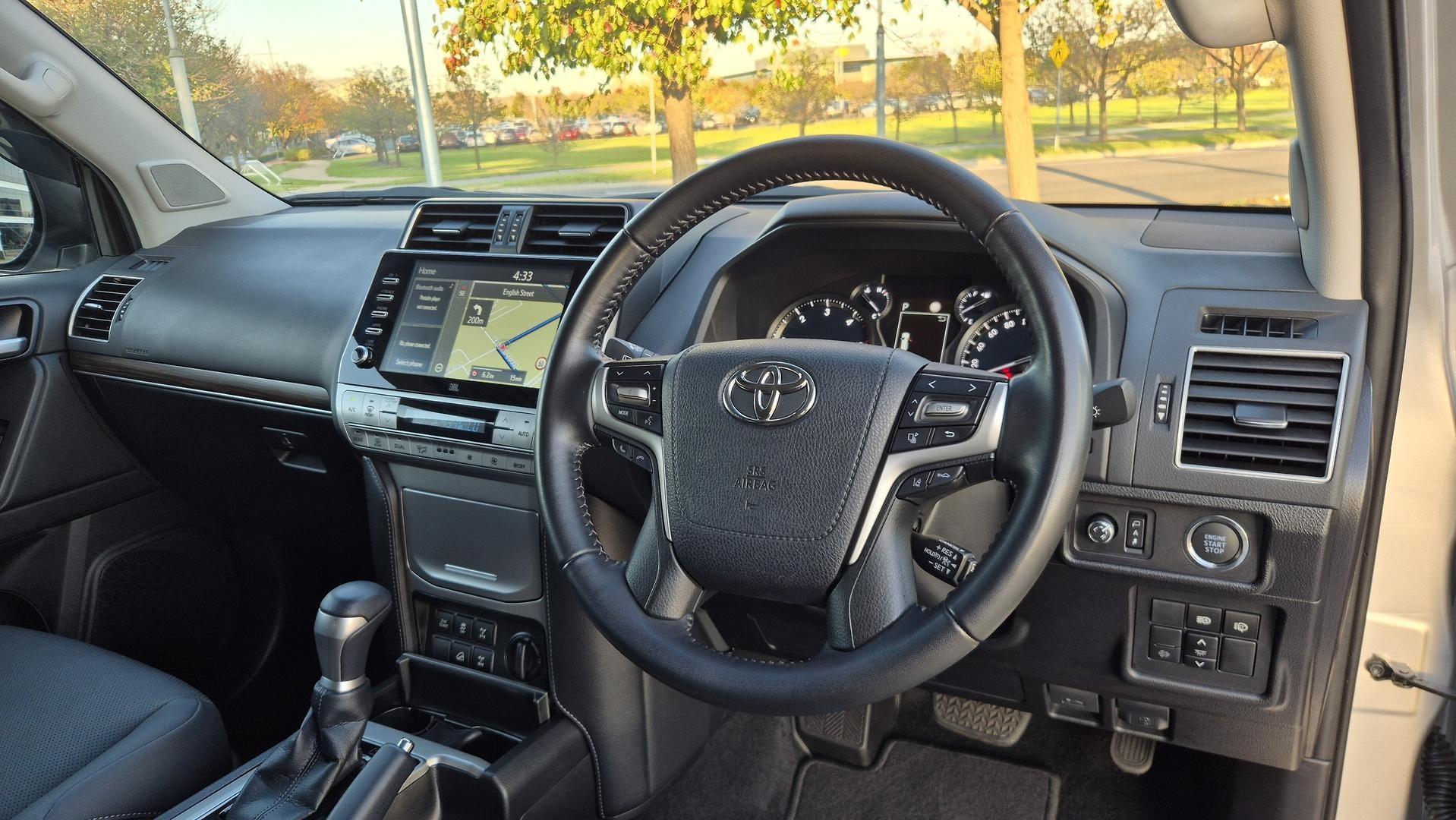 Toyota Landcruiser Prado image 2