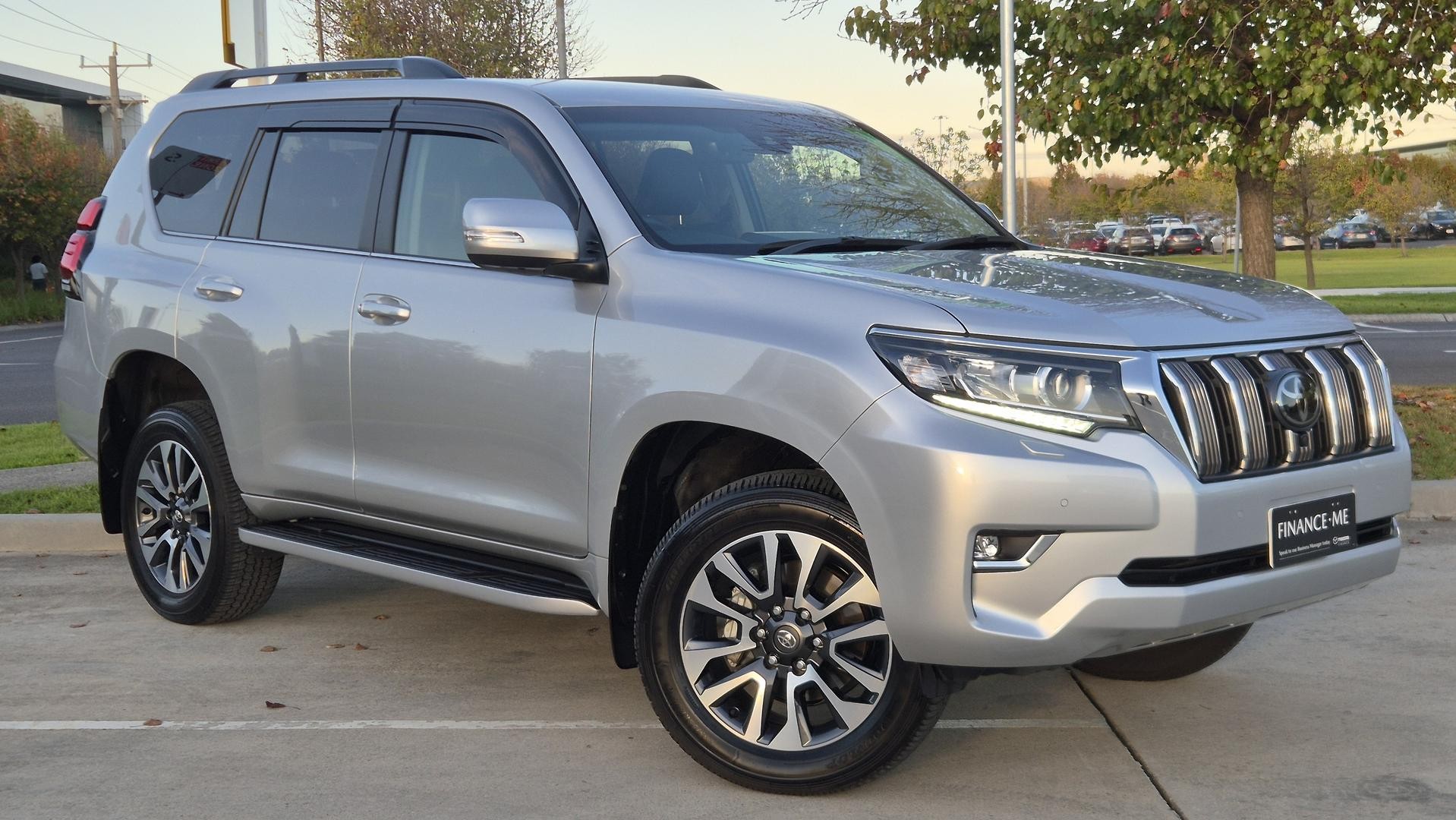 Toyota Landcruiser Prado image 1