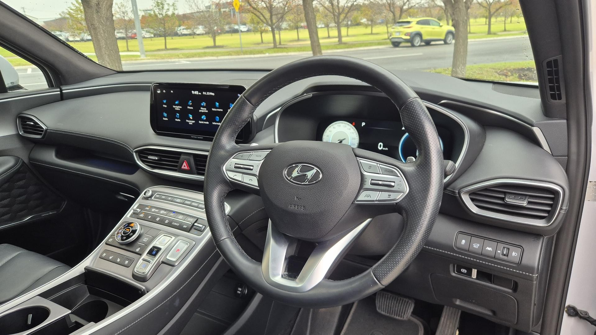 Hyundai Santa Fe image 2