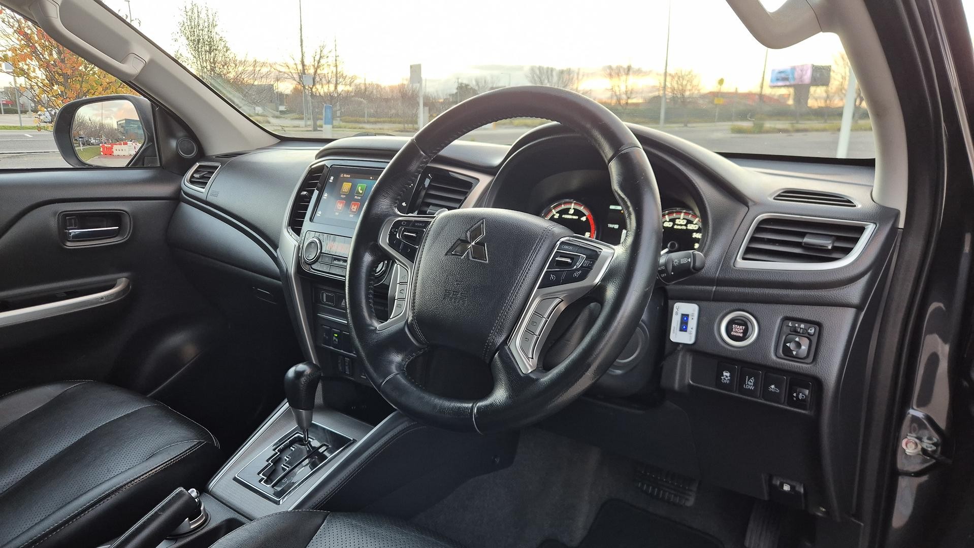 Mitsubishi Triton image 2