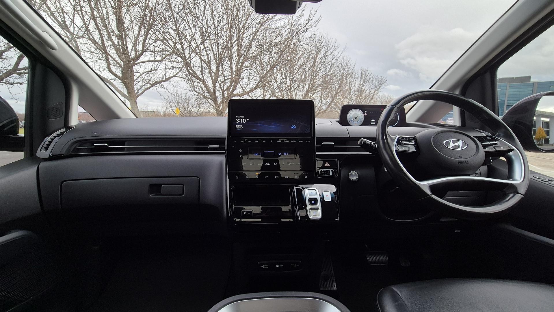 Hyundai Staria image 3