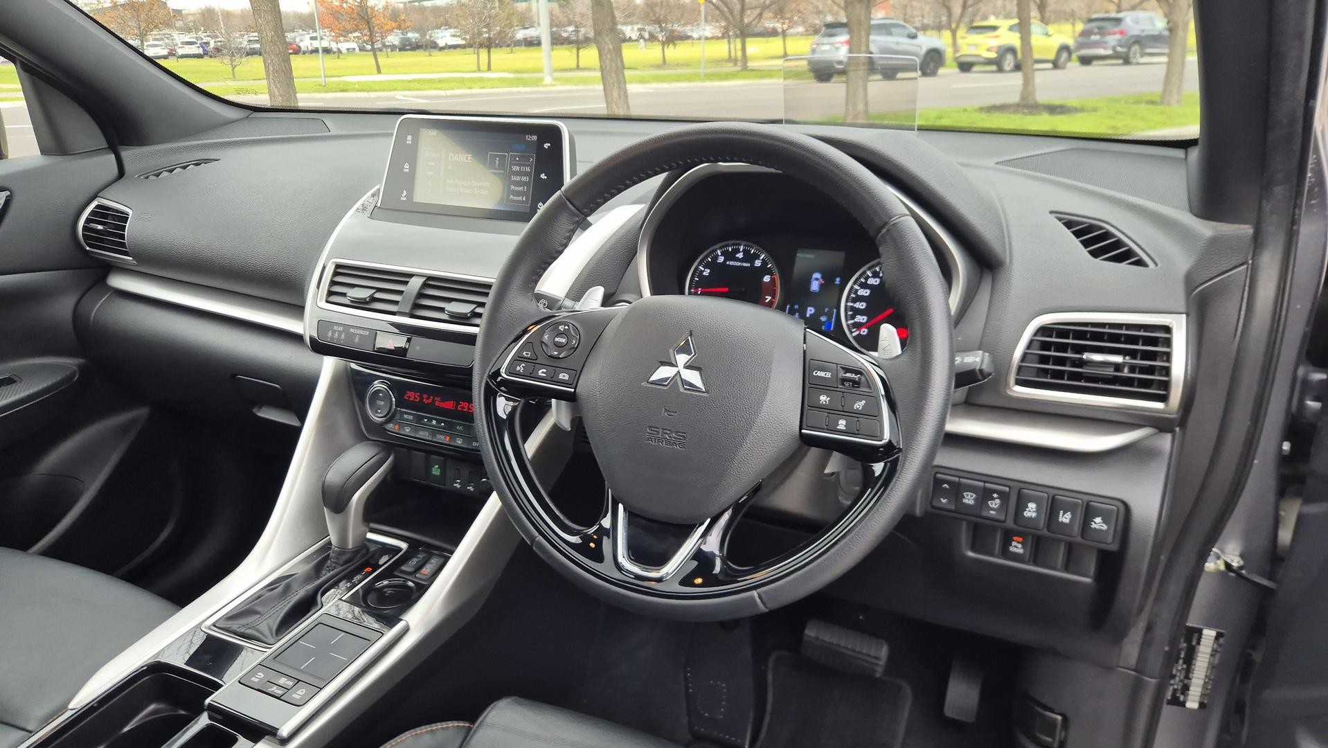 Mitsubishi Eclipse Cross image 2
