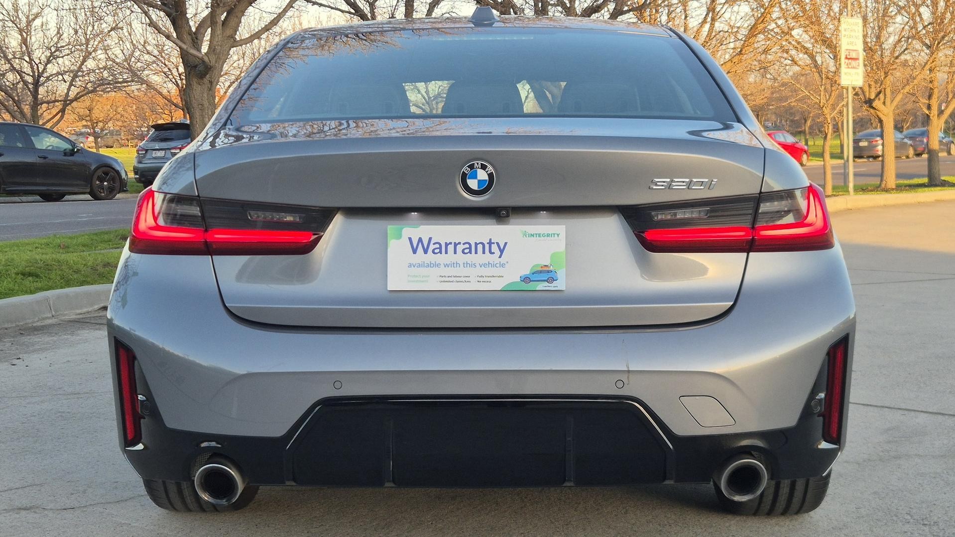 BMW 3 Series image 3
