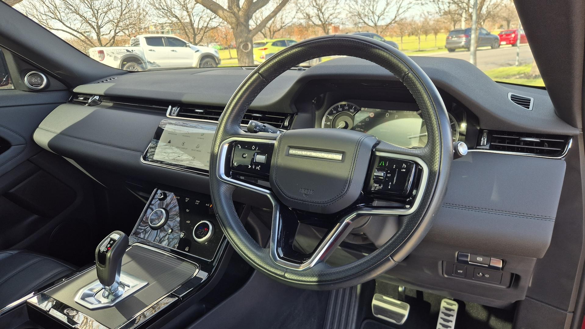 Land Rover Range Rover Evoque image 2