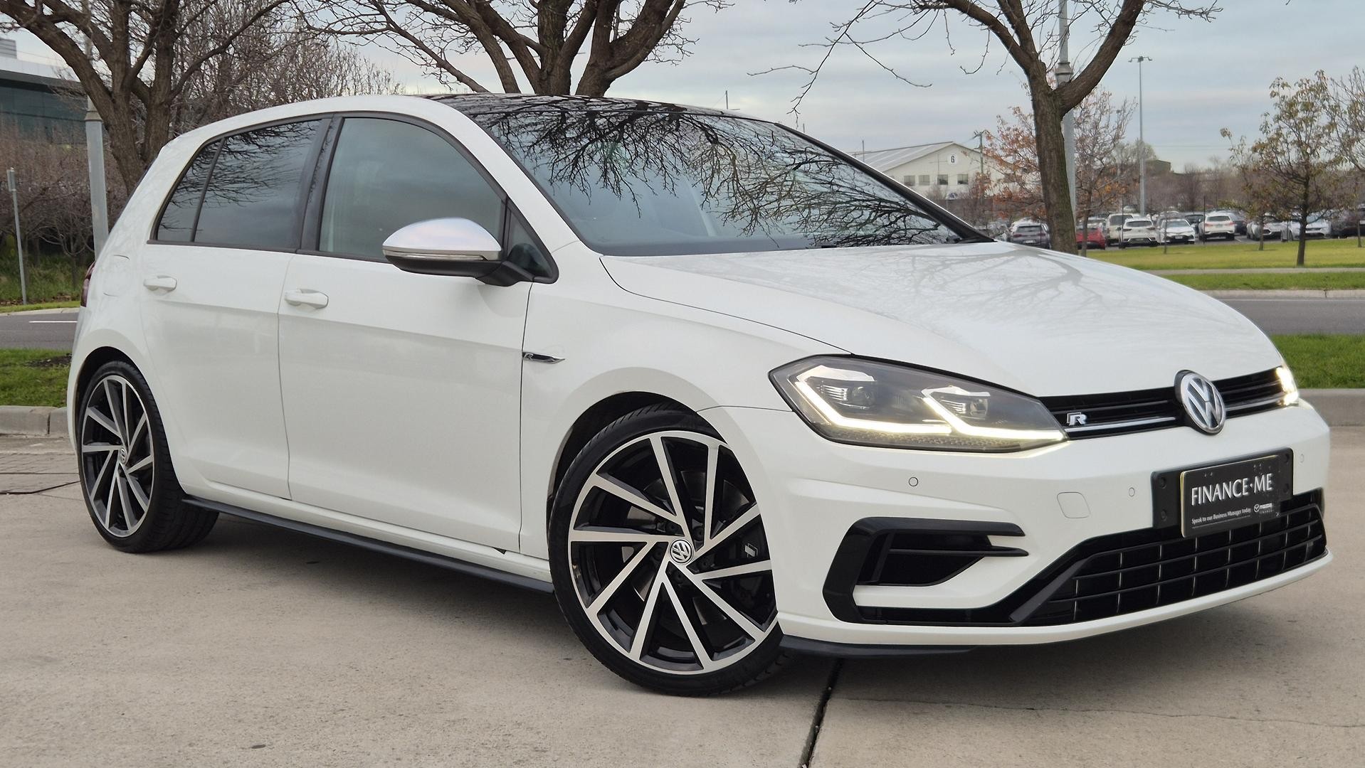 Volkswagen Golf image 1