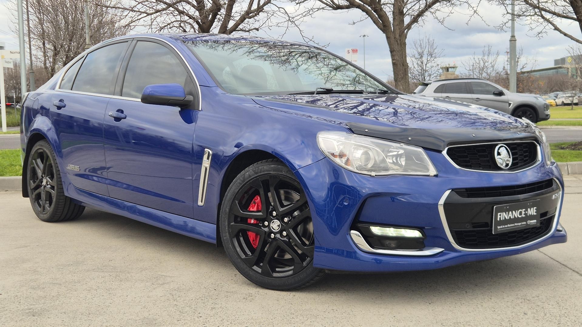 Holden Commodore image 1